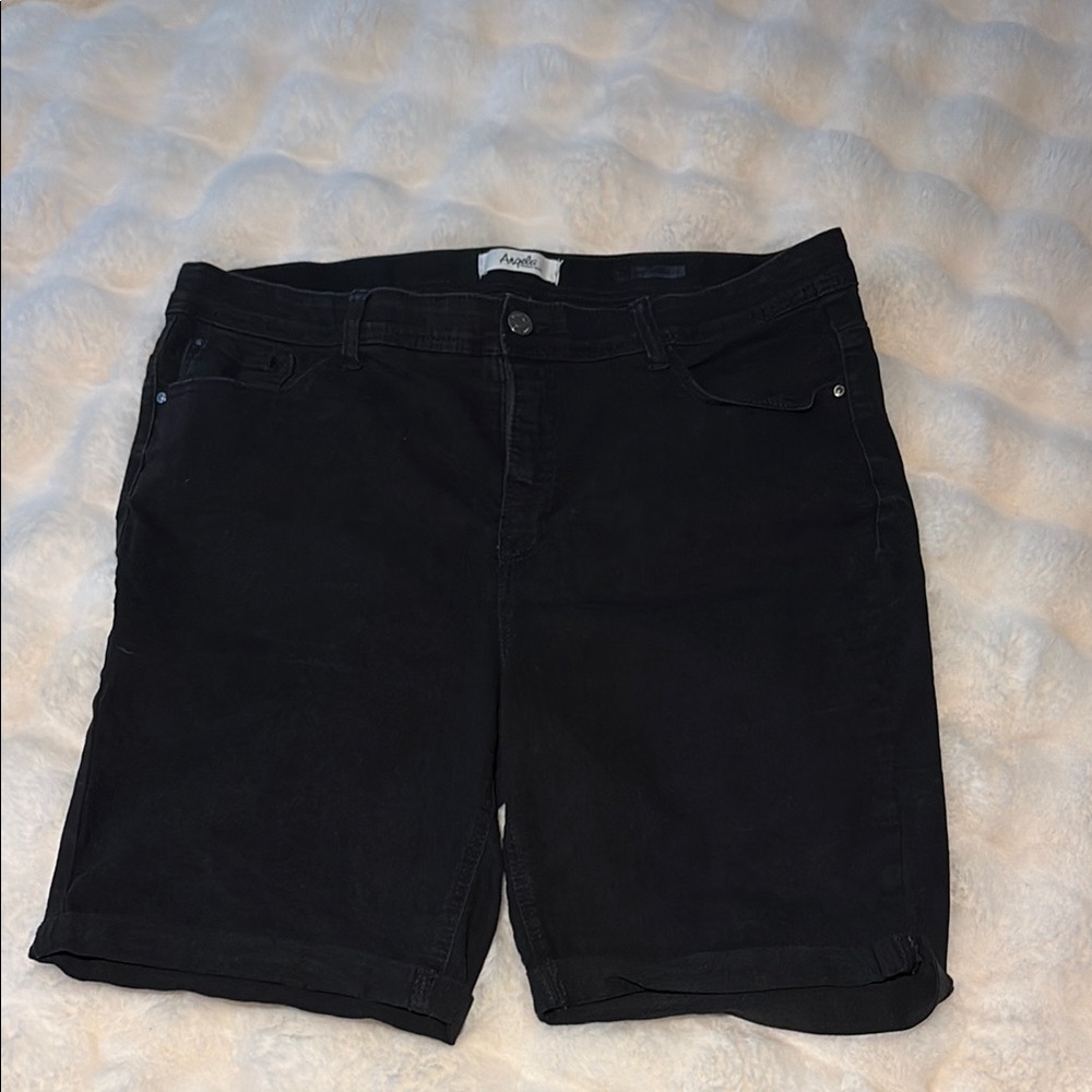 Angels Stretch Black Shorts